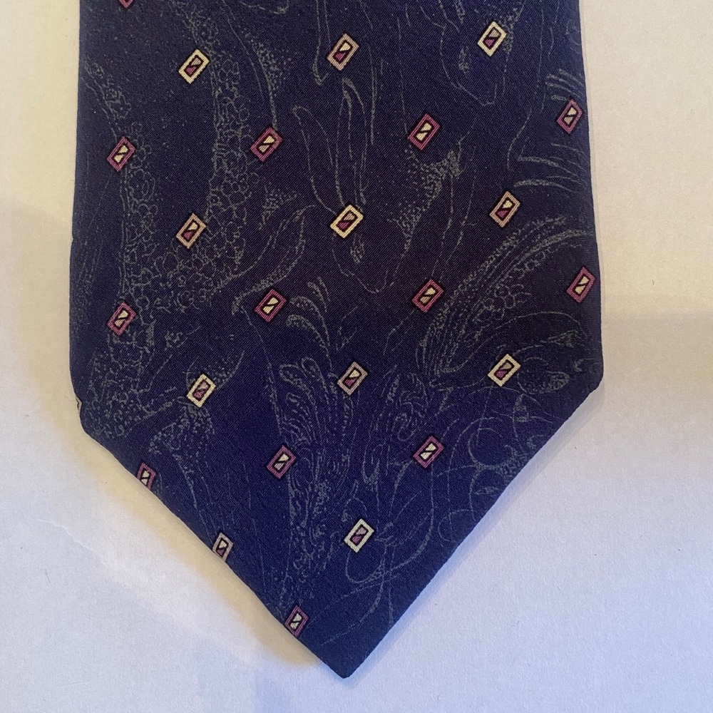 Vintage Yves Saint Laurent Geometric Silk Tie – Navy with Diamond Pattern
